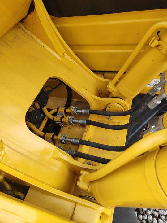 Komatsu PC 200 - Ekskavator perayap: gambar 2 Komatsu PC 200 - Ekskavator perayap: gambar 2