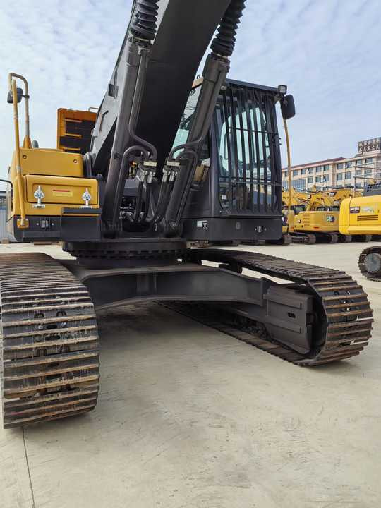 Large Excavator volvo Ec480 with Good Condition for Sale Used volvo Brand Ec210 240 290 380 480 Excavator for Sale - Ekskavator: gambar 4 Large Excavator volvo Ec480 with Good Condition for Sale Used volvo Brand Ec210 240 290 380 480 Excavator for Sale - Ekskavator: gambar 4