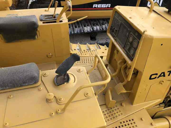 Nice Condition D4h Cat Bulldozer CAT Used Dozer for Sale - Bulldozer: gambar 5 Nice Condition D4h Cat Bulldozer CAT Used Dozer for Sale - Bulldozer: gambar 5