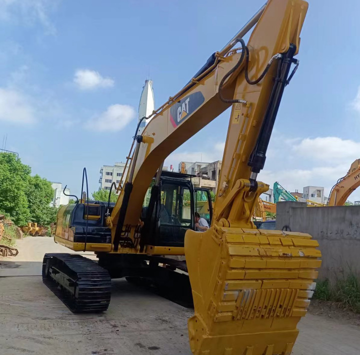 Original CAT 320D Used Excavators Machine CAT 320D 320B Crawler Excavator 20tons Construction Machinery Price - Ekskavator: gambar 1 Original CAT 320D Used Excavators Machine CAT 320D 320B Crawler Excavator 20tons Construction Machinery Price - Ekskavator: gambar 1