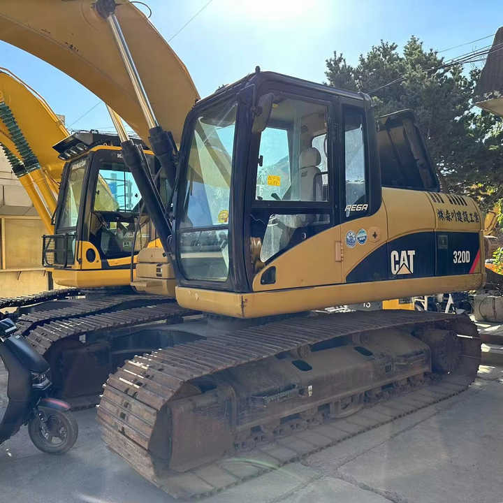 Original Japan Cheap Crawler Cat Excavator Cat 320d Used Excavator Caterpillar Machinery Digger Used CAT 320D Excavators - Ekskavator perayap: gambar 1 Original Japan Cheap Crawler Cat Excavator Cat 320d Used Excavator Caterpillar Machinery Digger Used CAT 320D Excavators - Ekskavator perayap: gambar 1