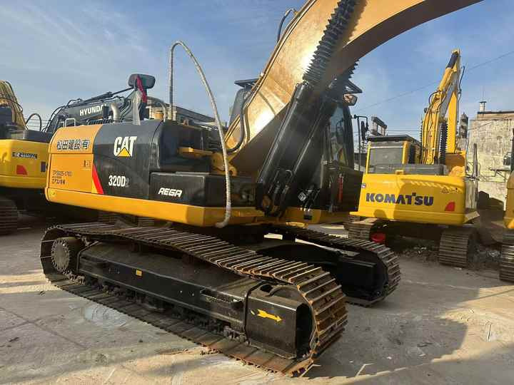 Second Hand Excavator 320D Used Low Price Caterpillar CAT 312D 315D 320D 325D in Good Condition - Ekskavator perayap: gambar 4 Second Hand Excavator 320D Used Low Price Caterpillar CAT 312D 315D 320D 325D in Good Condition - Ekskavator perayap: gambar 4