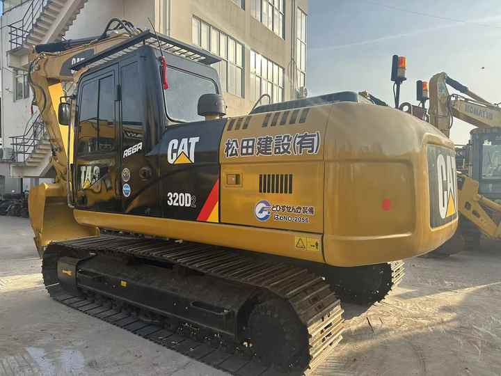 Second Hand Excavator 320D Used Low Price Caterpillar CAT 312D 315D 320D 325D in Good Condition - Ekskavator perayap: gambar 3 Second Hand Excavator 320D Used Low Price Caterpillar CAT 312D 315D 320D 325D in Good Condition - Ekskavator perayap: gambar 3