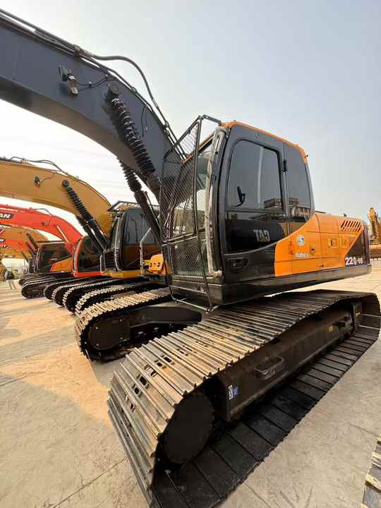 Used 22 Ton Korea Brand Hyundai 220LC-9S Used Excavator for Sale Hyundai 210 215 220 305 Excavators for Sale in China - Ekskavator: gambar 3 Used 22 Ton Korea Brand Hyundai 220LC-9S Used Excavator for Sale Hyundai 210 215 220 305 Excavators for Sale in China - Ekskavator: gambar 3