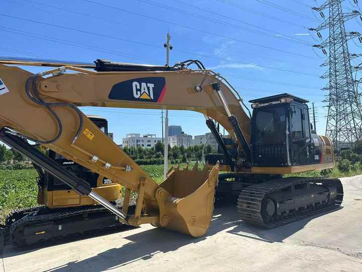 Used Caterpillar 330D2L Crawler Excavator Foe Sale - Ekskavator perayap: gambar 2 Used Caterpillar 330D2L Crawler Excavator Foe Sale - Ekskavator perayap: gambar 2