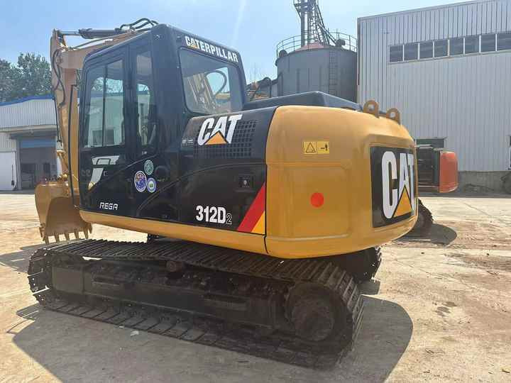 Used Caterpillar Cat312D2 Excavator Original Japan Heavy Machinery Caterpillar 312D2 Excavator for Sale - Ekskavator perayap: gambar 4 Used Caterpillar Cat312D2 Excavator Original Japan Heavy Machinery Caterpillar 312D2 Excavator for Sale - Ekskavator perayap: gambar 4