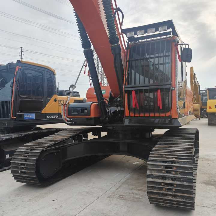 Used Digger DOOSAN DX300 Construction Machinery Construction Digger Used DOOSAN DX300 Cheap Excavator - Ekskavator perayap: gambar 3 Used Digger DOOSAN DX300 Construction Machinery Construction Digger Used DOOSAN DX300 Cheap Excavator - Ekskavator perayap: gambar 3