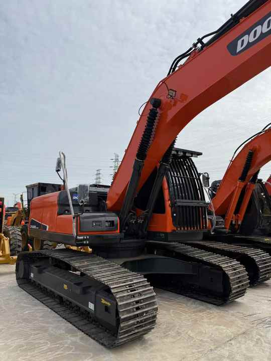 Used Doosan DX225LC-9C Hydraulic Excavator 25 Ton Doosan Dx225 Crawler Excavator with Excellent Performance Low Price for Sale - Ekskavator: gambar 4 Used Doosan DX225LC-9C Hydraulic Excavator 25 Ton Doosan Dx225 Crawler Excavator with Excellent Performance Low Price for Sale - Ekskavator: gambar 4
