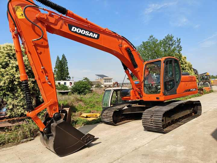 Used Doosan DX225LC Excavator | Low Hours | Heavy Duty | G lobal Shipping - Ekskavator perayap: gambar 5 Used Doosan DX225LC Excavator | Low Hours | Heavy Duty | G lobal Shipping - Ekskavator perayap: gambar 5
