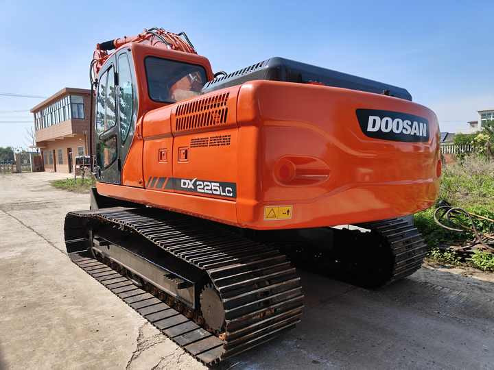 Used Doosan DX225LC Excavator | Low Hours | Heavy Duty | Global Shipping | Well-Maintained - Ekskavator: gambar 2 Used Doosan DX225LC Excavator | Low Hours | Heavy Duty | Global Shipping | Well-Maintained - Ekskavator: gambar 2