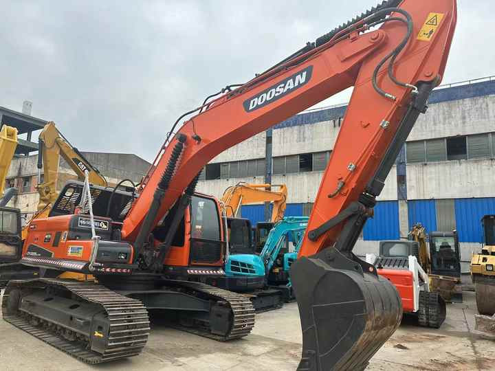 Used Excavator Doosan DX225LC-9 Excavators Mini Equipment Earth Moving Machinery Doosan Digger Excavator for Sale - Ekskavator perayap: gambar 2 Used Excavator Doosan DX225LC-9 Excavators Mini Equipment Earth Moving Machinery Doosan Digger Excavator for Sale - Ekskavator perayap: gambar 2