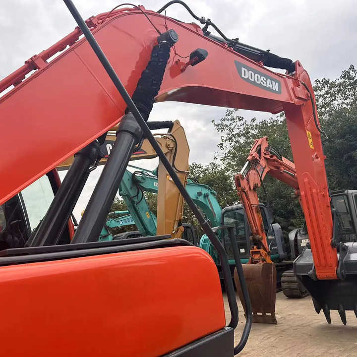 Used Excavator Doosan DX225LC-9 Excavators Mini Equipment Earth Moving Machinery Doosan Digger Excavator for Sale - Ekskavator perayap: gambar 3 Used Excavator Doosan DX225LC-9 Excavators Mini Equipment Earth Moving Machinery Doosan Digger Excavator for Sale - Ekskavator perayap: gambar 3