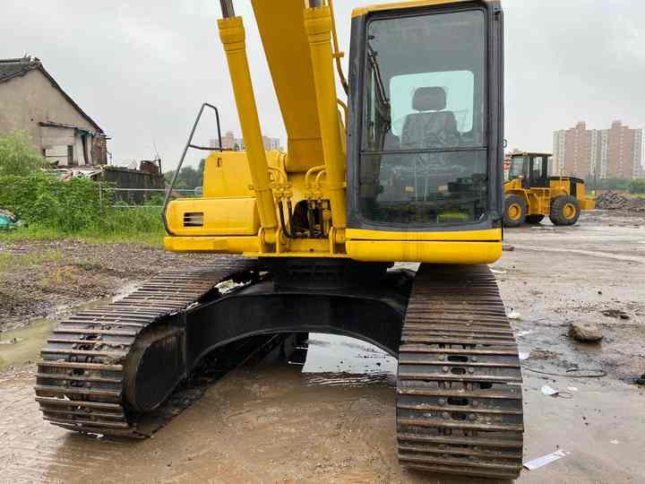 Used Good Quality Japan Original PC200-6 in Good Condition PC200-6 Komatsu - Ekskavator perayap: gambar 2 Used Good Quality Japan Original PC200-6 in Good Condition PC200-6 Komatsu - Ekskavator perayap: gambar 2