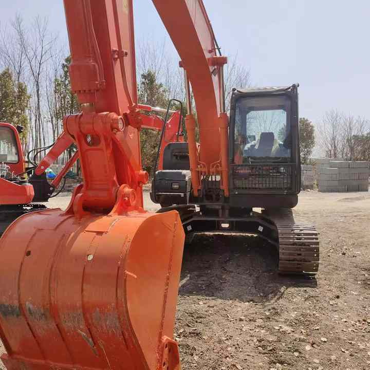 Used Hitachi ZX130 Excavator Japan Made Hitachi Used Excavator Zx120 Zx130 for Sale - Ekskavator: gambar 5 Used Hitachi ZX130 Excavator Japan Made Hitachi Used Excavator Zx120 Zx130 for Sale - Ekskavator: gambar 5