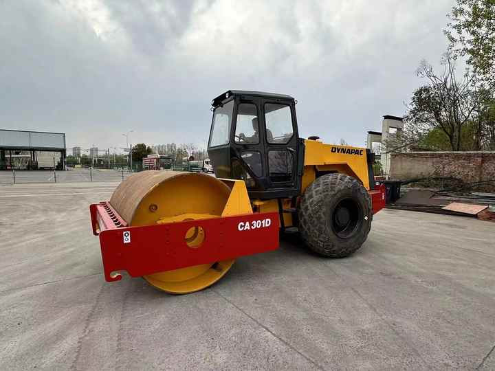 Used Hotsale Second hand high quality DYUAPAC 301D - Roller jalan: gambar 3 Used Hotsale Second hand high quality DYUAPAC 301D - Roller jalan: gambar 3