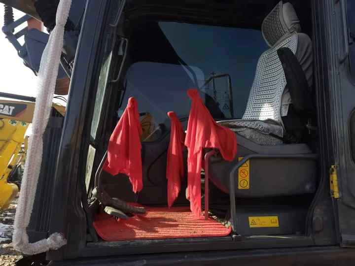 Used Korea Brand volvo Ec210 Excavator for Sale - Ekskavator: gambar 4 Used Korea Brand volvo Ec210 Excavator for Sale - Ekskavator: gambar 4