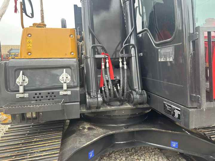 Used Original Volvo EC140 Excavator on Sale - Ekskavator: gambar 3 Used Original Volvo EC140 Excavator on Sale - Ekskavator: gambar 3