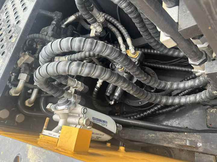 Used Original Volvo EC140 Excavator on Sale - Ekskavator: gambar 2 Used Original Volvo EC140 Excavator on Sale - Ekskavator: gambar 2