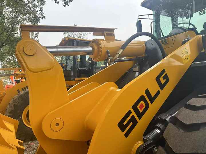 Used Road Construction Equipment SDLG LG956L Wheel Loader Second Hand SDLG 936 LG 953 LG958F 956L for Sale - Wheel loader: gambar 4 Used Road Construction Equipment SDLG LG956L Wheel Loader Second Hand SDLG 936 LG 953 LG958F 956L for Sale - Wheel loader: gambar 4