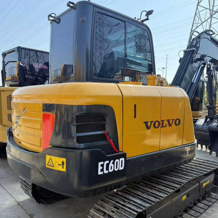 Used volvo Ec60 Mini 6tons Excavator in Stock for Sale - Ekskavator: gambar 1 Used volvo Ec60 Mini 6tons Excavator in Stock for Sale - Ekskavator: gambar 1