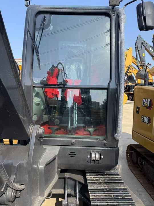 Used volvo Ec60 Mini 6tons Excavator in Stock for Sale Excellent Condition volvo Ec60 Ec140 Excavator Low Working Hours - Ekskavator: gambar 3 Used volvo Ec60 Mini 6tons Excavator in Stock for Sale Excellent Condition volvo Ec60 Ec140 Excavator Low Working Hours - Ekskavator: gambar 3