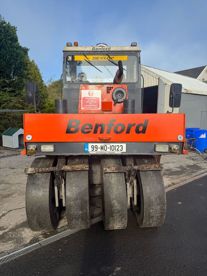 Bomag BW20R - Roller pneumatik: gambar 2 Bomag BW20R - Roller pneumatik: gambar 2