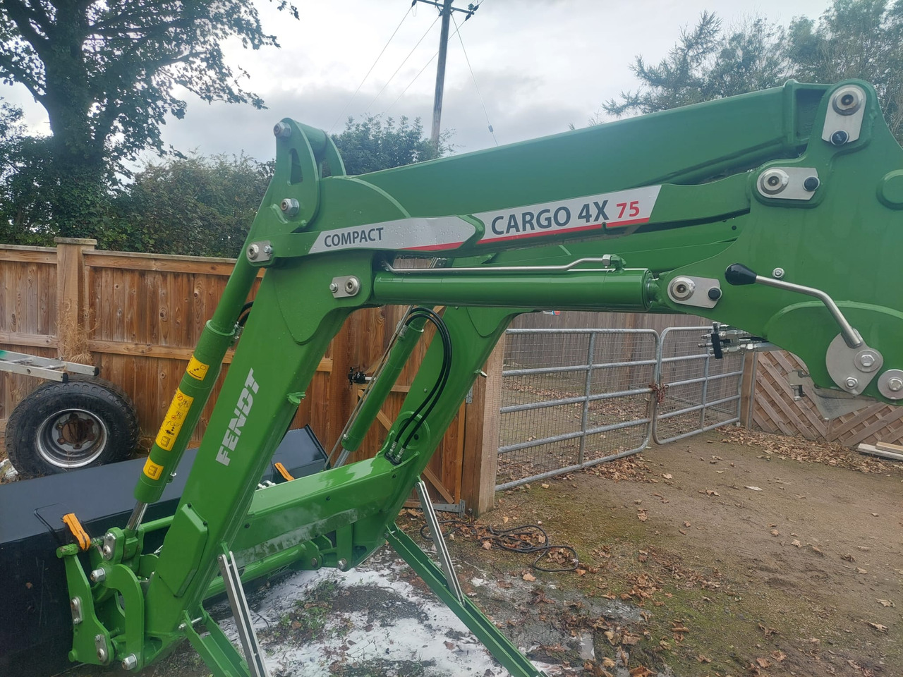 FENDT Vario 312 - Traktor: gambar 4 FENDT Vario 312 - Traktor: gambar 4