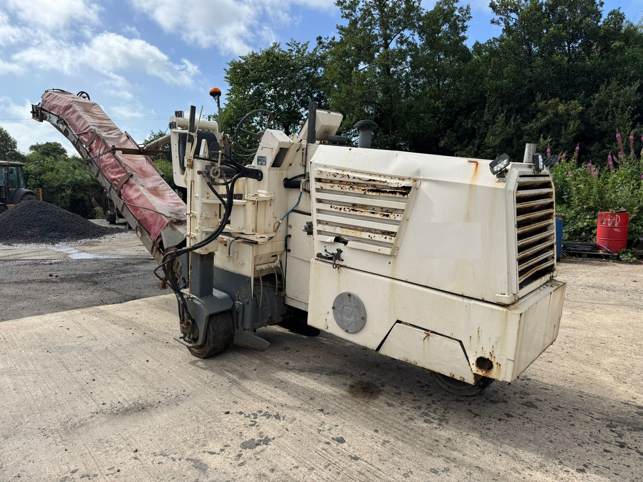 WIRTGEN W500 - Mesin penggilingan jalan: gambar 2 WIRTGEN W500 - Mesin penggilingan jalan: gambar 2