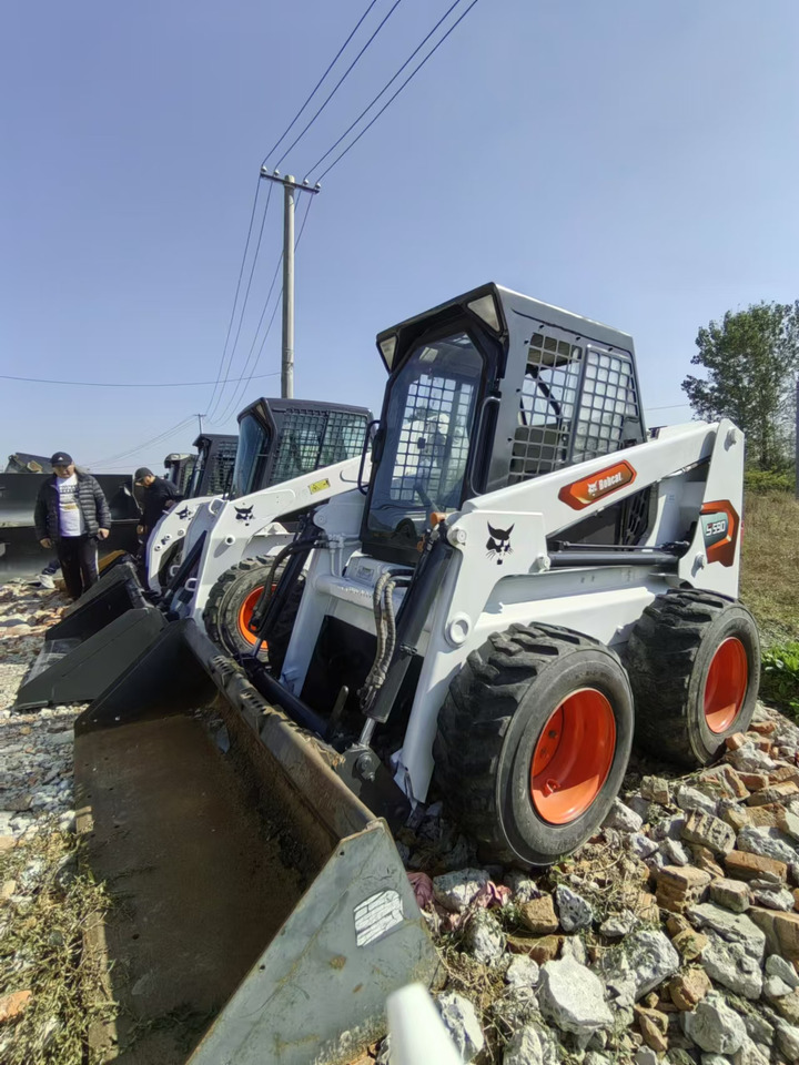 BOBCAT S590 - Skid steer: gambar 1 BOBCAT S590 - Skid steer: gambar 1