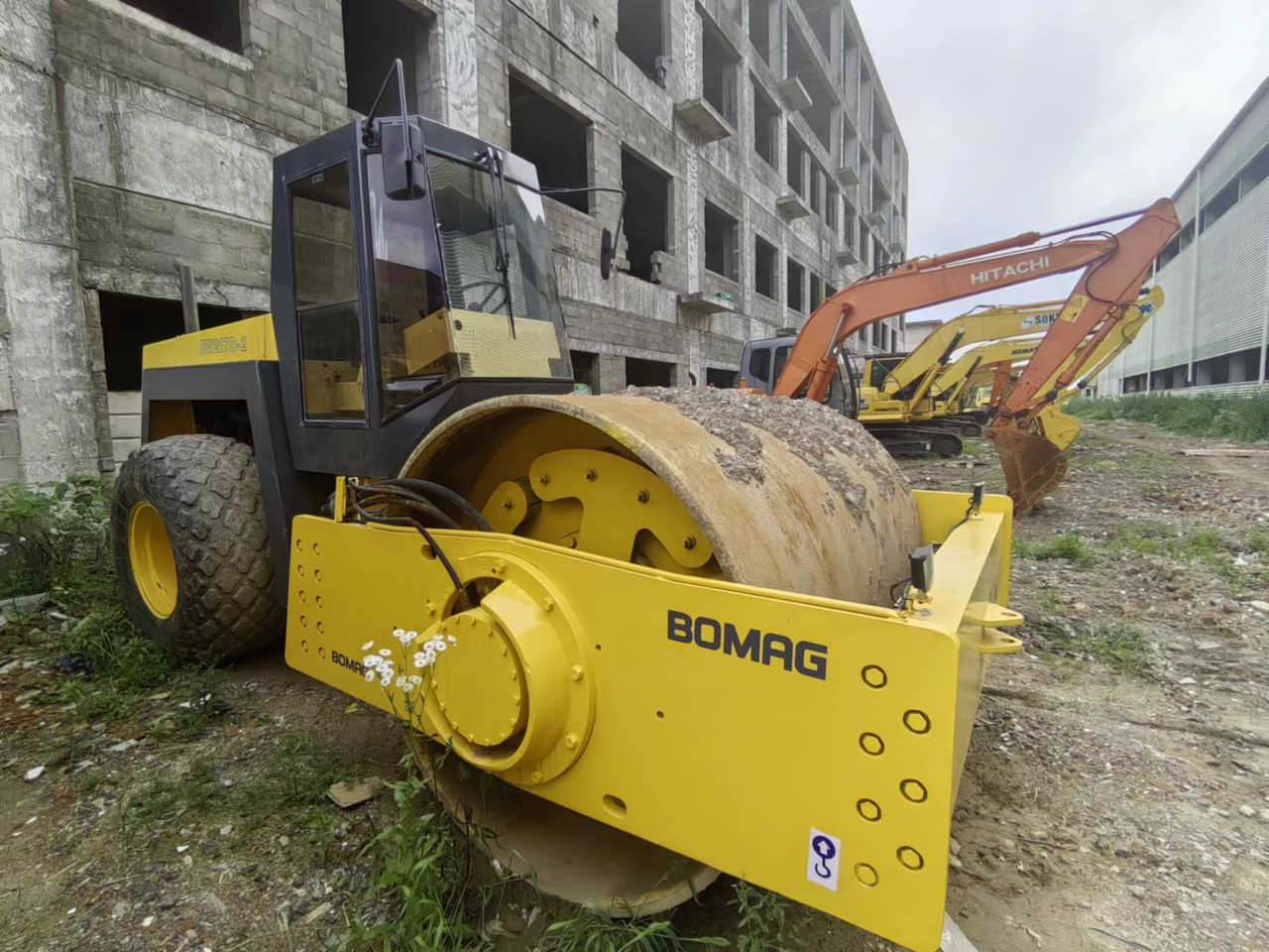 BOMAG BW217D - Roller jalan: gambar 3 BOMAG BW217D - Roller jalan: gambar 3