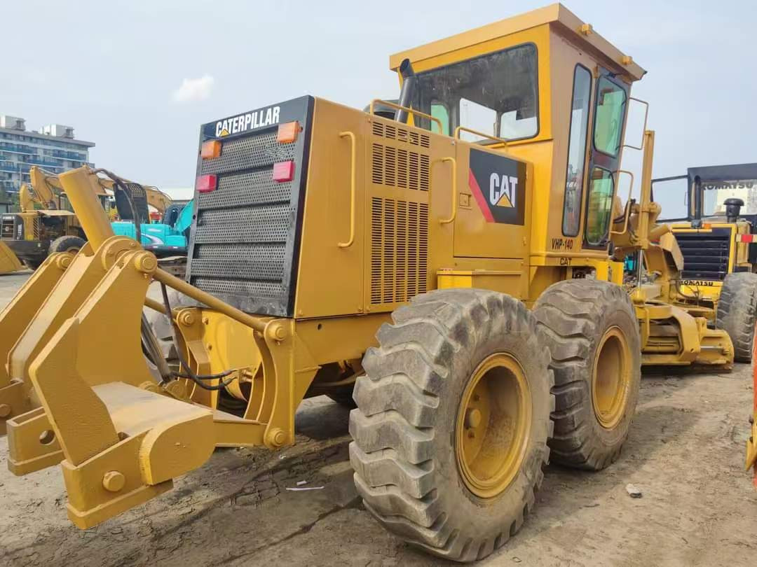 CATERPILLAR 120H - Grader: gambar 1 CATERPILLAR 120H - Grader: gambar 1