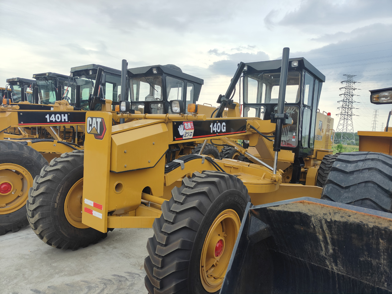 CATERPILLAR 140G - Grader: gambar 1 CATERPILLAR 140G - Grader: gambar 1