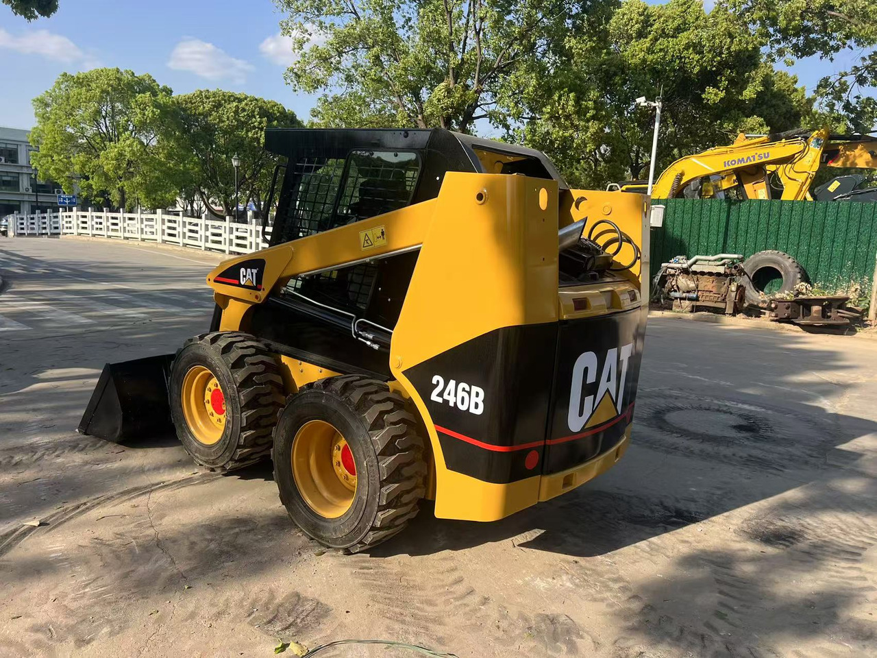 CATERPILLAR 246B - Skid steer: gambar 4 CATERPILLAR 246B - Skid steer: gambar 4