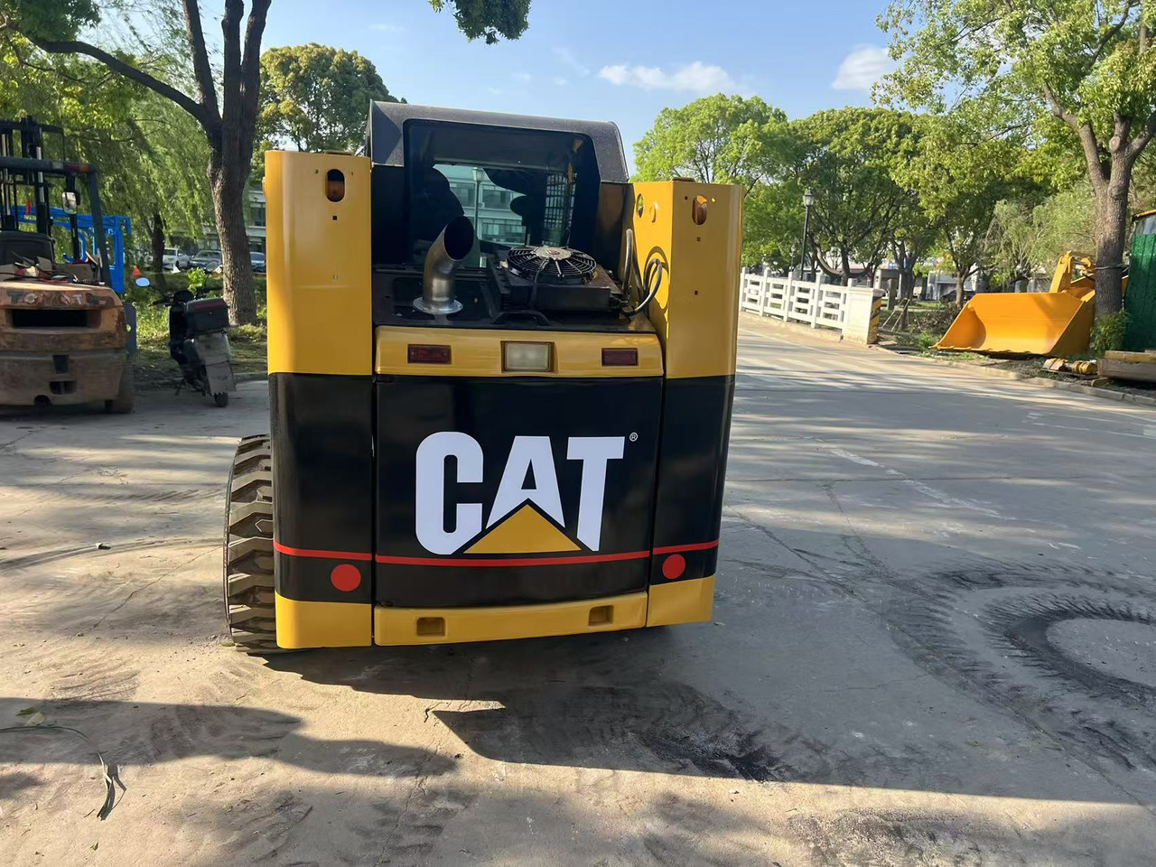 CATERPILLAR 246B - Skid steer: gambar 3 CATERPILLAR 246B - Skid steer: gambar 3