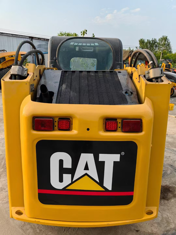 CATERPILLAR 246C - Skid steer: gambar 4 CATERPILLAR 246C - Skid steer: gambar 4