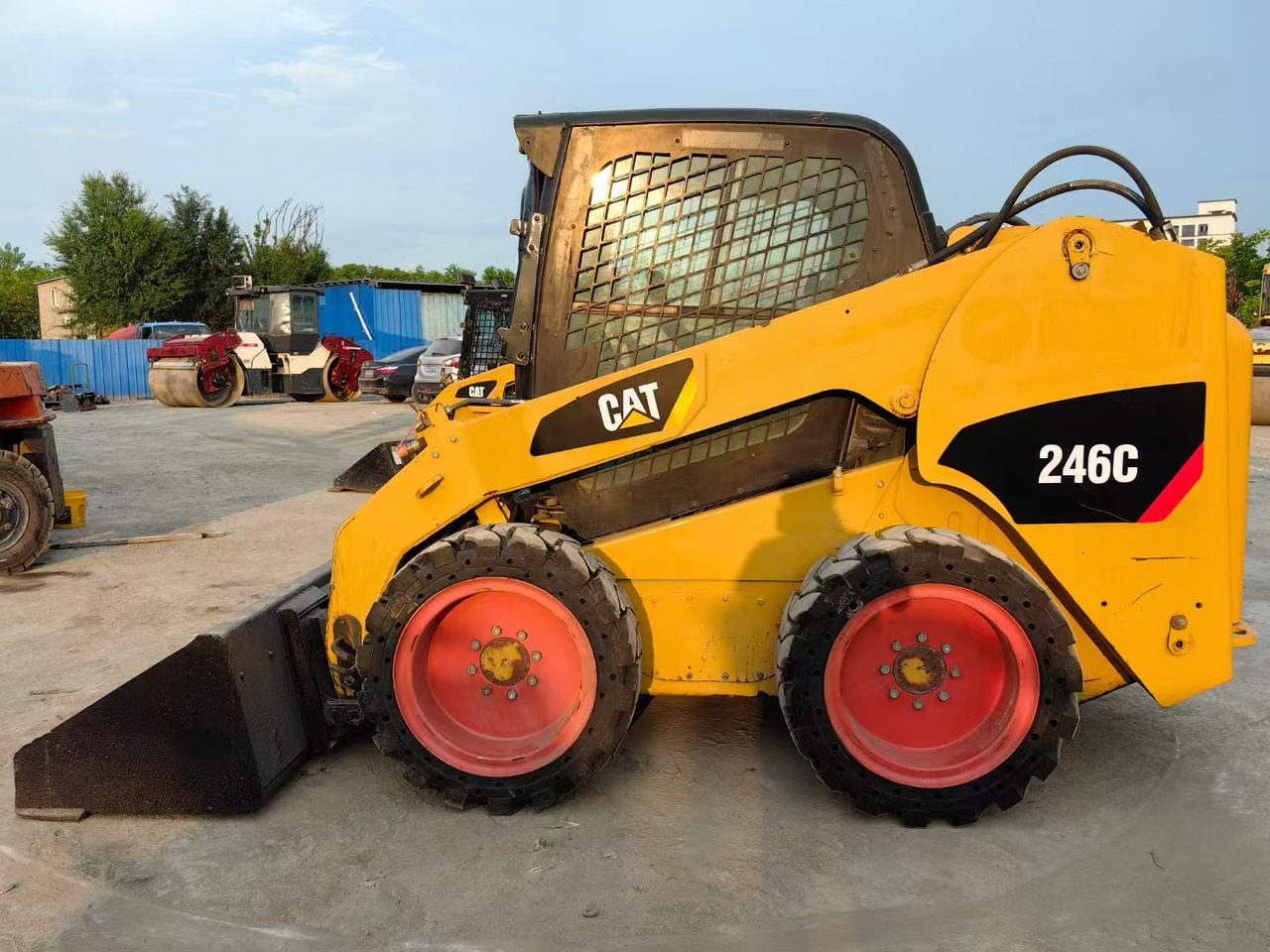 CATERPILLAR 246C - Skid steer: gambar 1 CATERPILLAR 246C - Skid steer: gambar 1