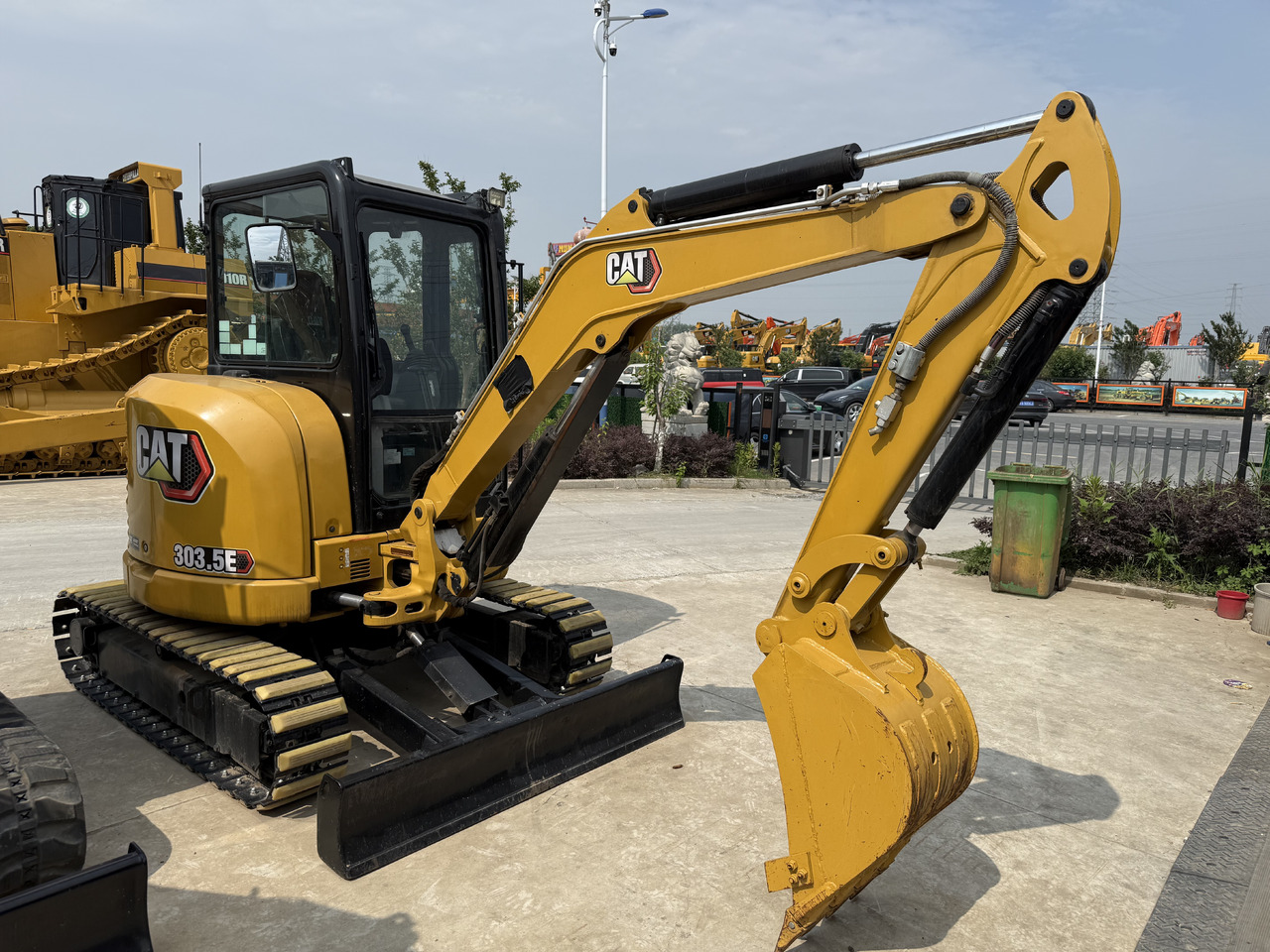 CATERPILLAR 303.5E - Ekskavator mini: gambar 4 CATERPILLAR 303.5E - Ekskavator mini: gambar 4