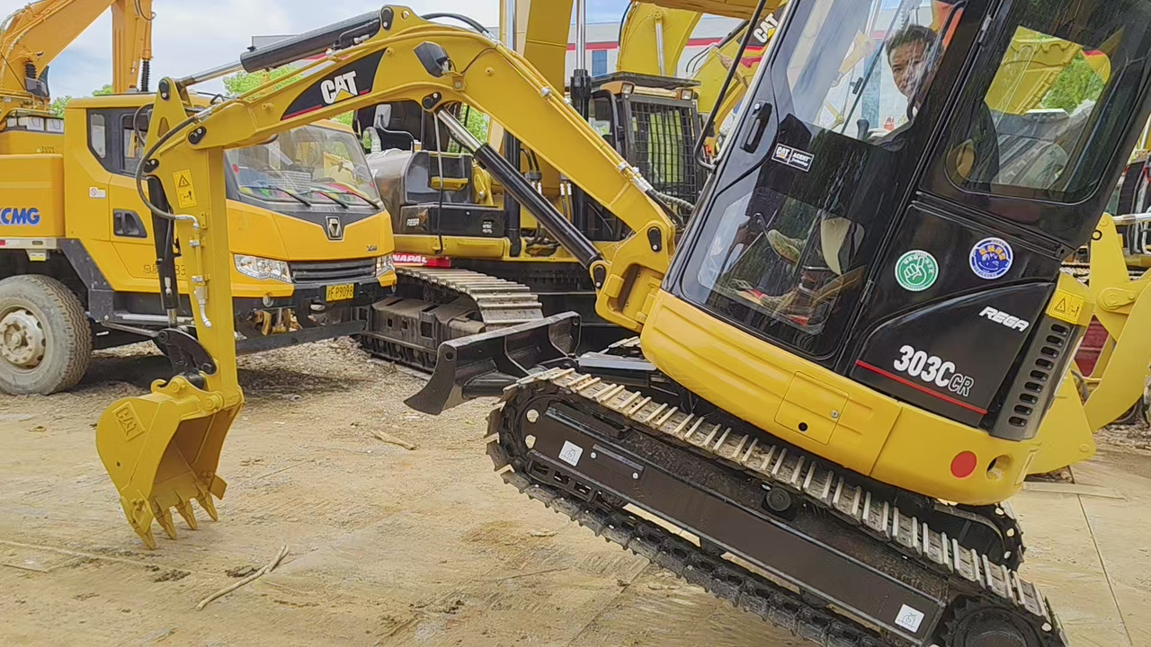CATERPILLAR 303C - Ekskavator mini: gambar 5 CATERPILLAR 303C - Ekskavator mini: gambar 5