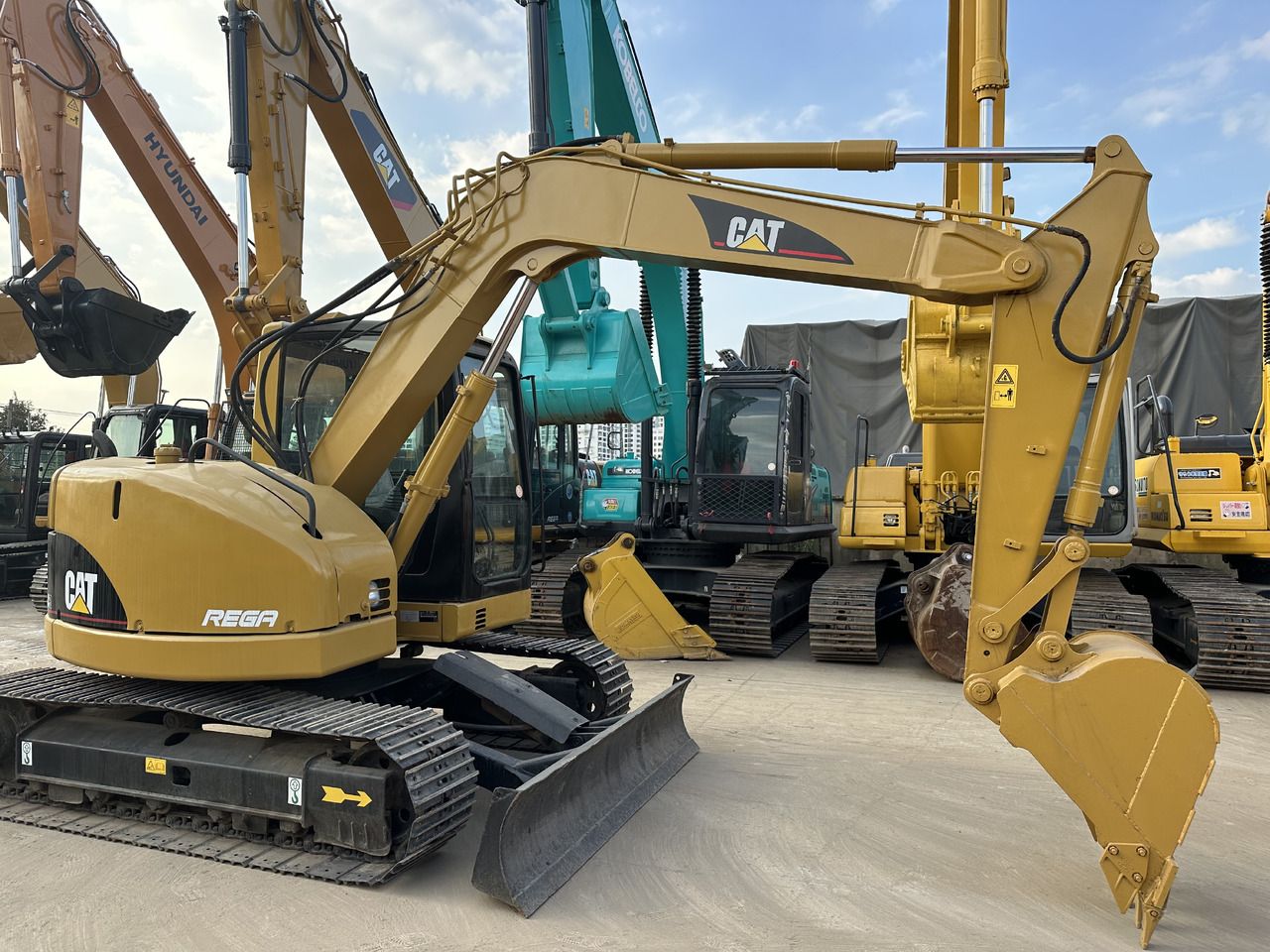 CATERPILLAR 308C - Ekskavator: gambar 2 CATERPILLAR 308C - Ekskavator: gambar 2