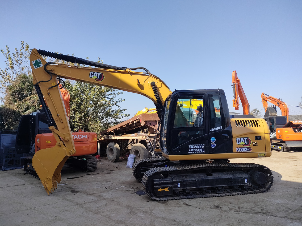 CATERPILLAR 312D2GC - Ekskavator mini: gambar 1 CATERPILLAR 312D2GC - Ekskavator mini: gambar 1