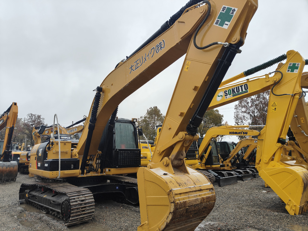 CATERPILLAR 320D2 - Ekskavator perayap: gambar 2 CATERPILLAR 320D2 - Ekskavator perayap: gambar 2