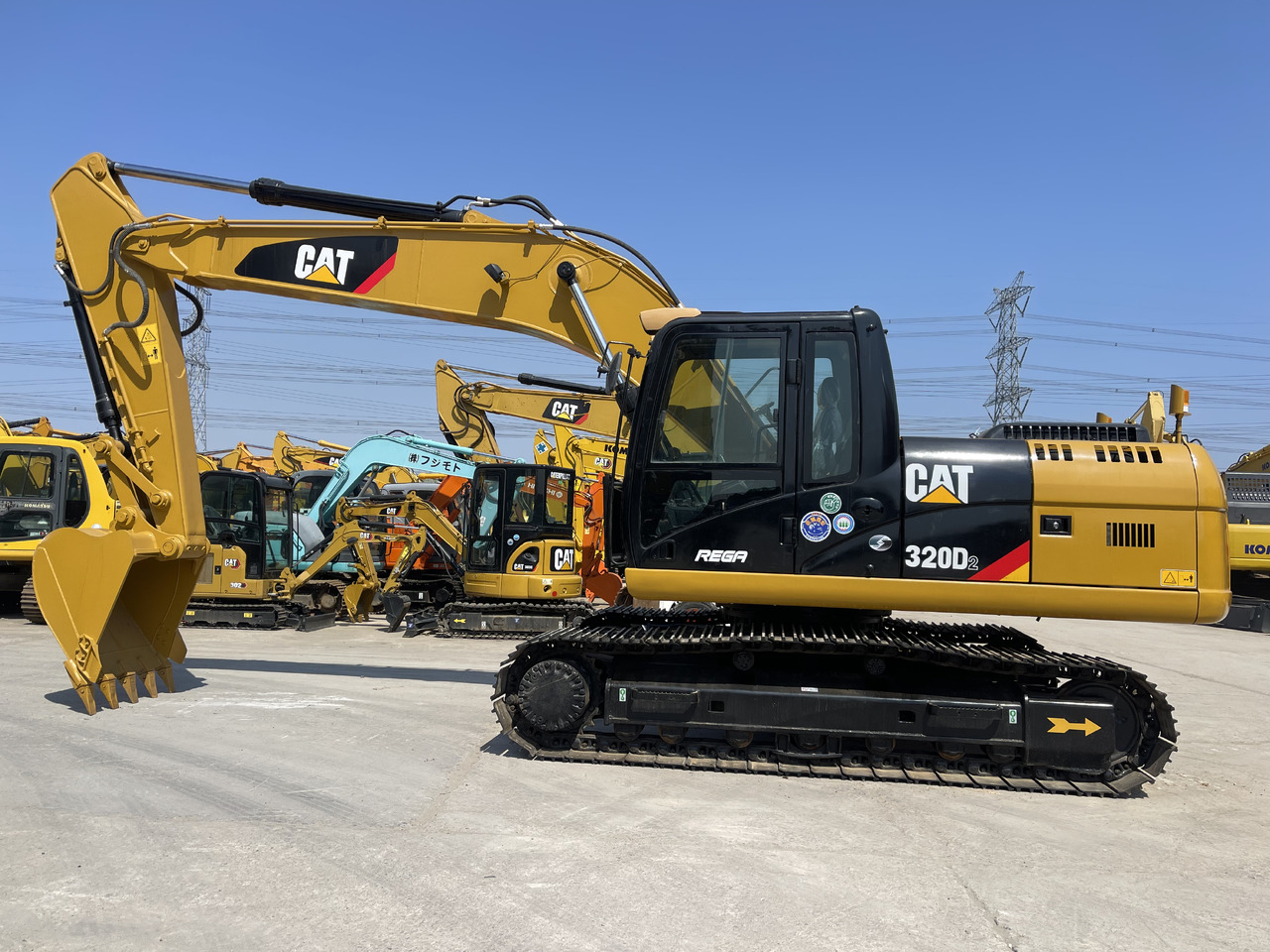 CATERPILLAR 320D2 - Ekskavator perayap: gambar 1 CATERPILLAR 320D2 - Ekskavator perayap: gambar 1