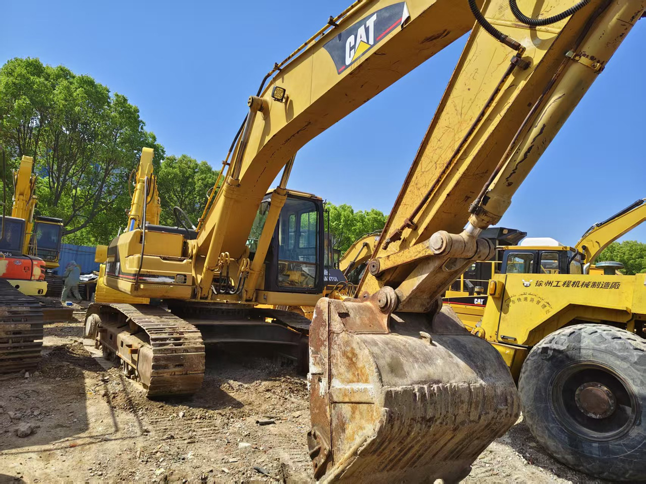 CATERPILLAR 325B - Ekskavator perayap: gambar 3 CATERPILLAR 325B - Ekskavator perayap: gambar 3
