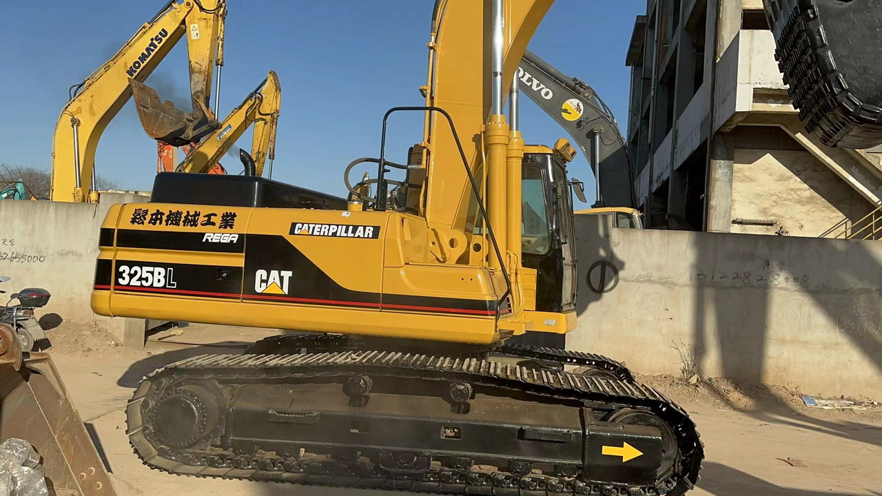 CATERPILLAR 325B - Ekskavator perayap: gambar 1 CATERPILLAR 325B - Ekskavator perayap: gambar 1