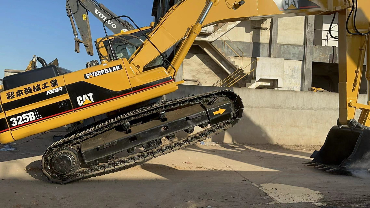 CATERPILLAR 325BL - Ekskavator perayap: gambar 2 CATERPILLAR 325BL - Ekskavator perayap: gambar 2