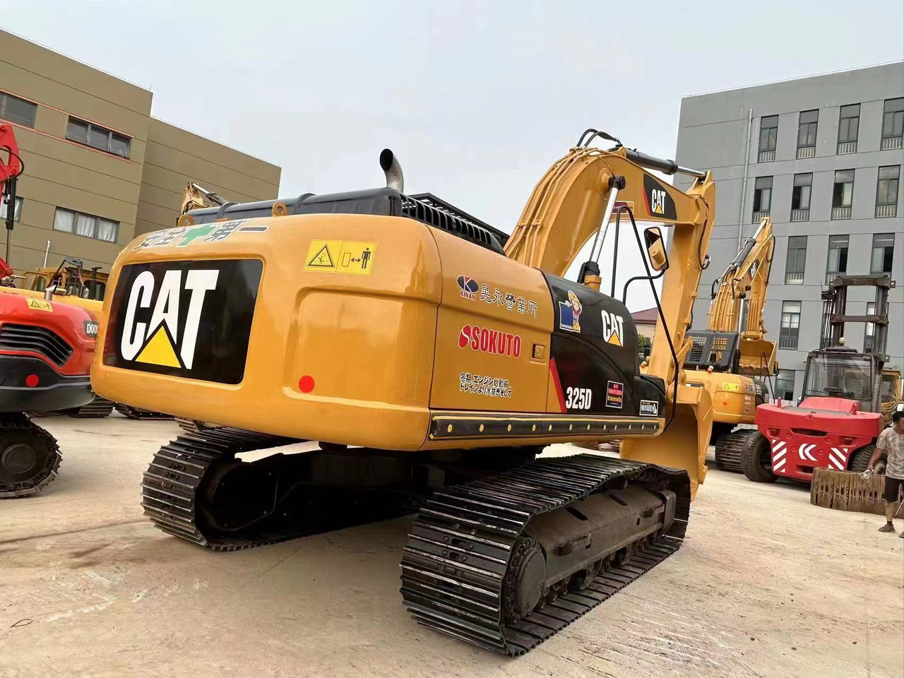 CATERPILLAR 325D - Ekskavator perayap: gambar 3 CATERPILLAR 325D - Ekskavator perayap: gambar 3