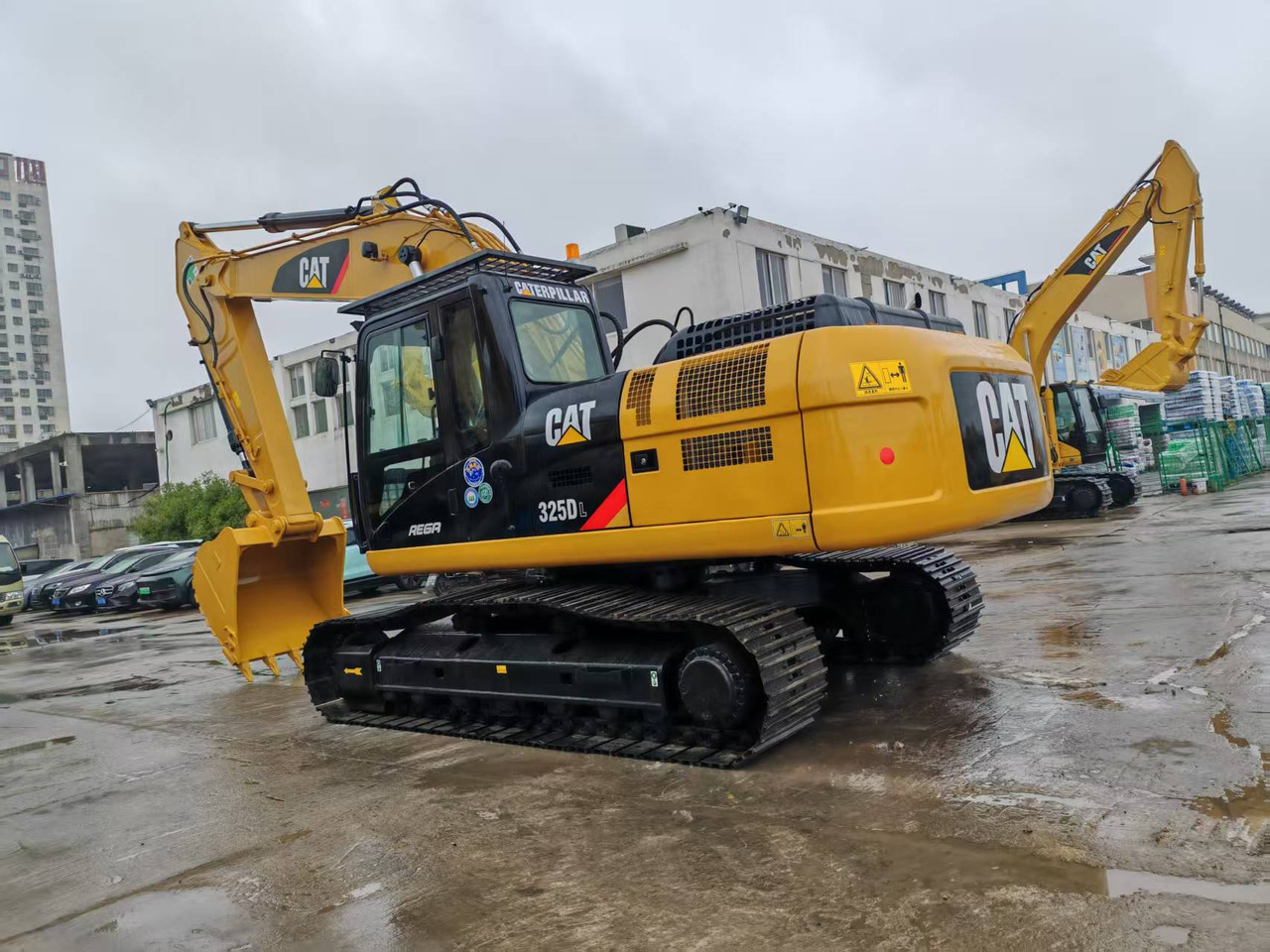 CATERPILLAR 325D - Ekskavator perayap: gambar 1 CATERPILLAR 325D - Ekskavator perayap: gambar 1