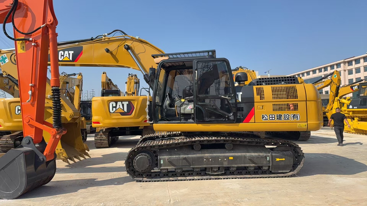 CATERPILLAR 330D2 - Ekskavator perayap: gambar 3 CATERPILLAR 330D2 - Ekskavator perayap: gambar 3