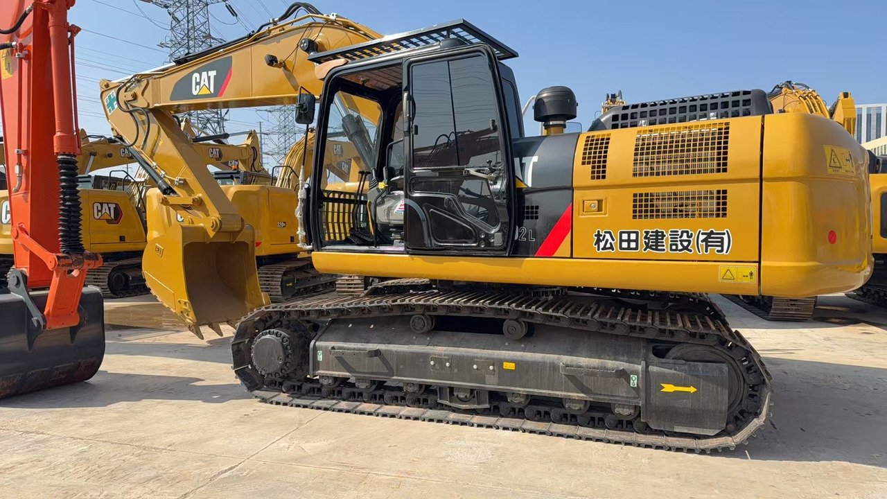 CATERPILLAR 330D2 - Ekskavator perayap: gambar 4 CATERPILLAR 330D2 - Ekskavator perayap: gambar 4