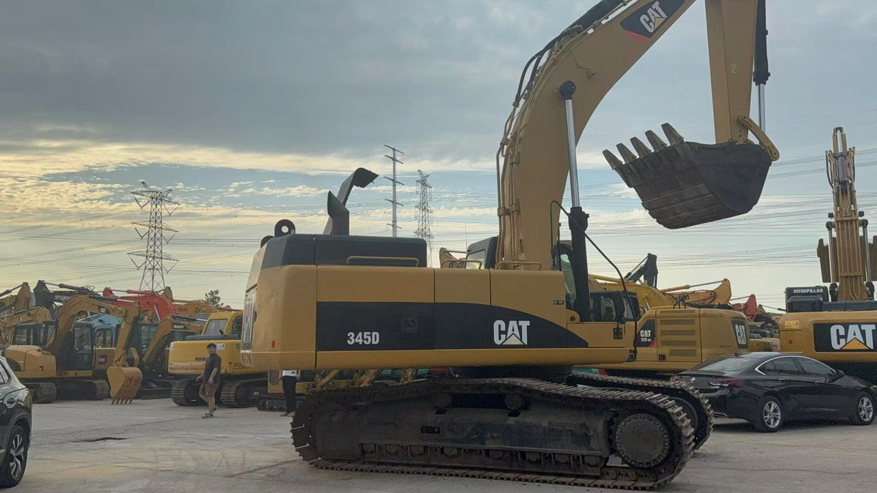 CATERPILLAR 345D - Ekskavator perayap: gambar 4 CATERPILLAR 345D - Ekskavator perayap: gambar 4